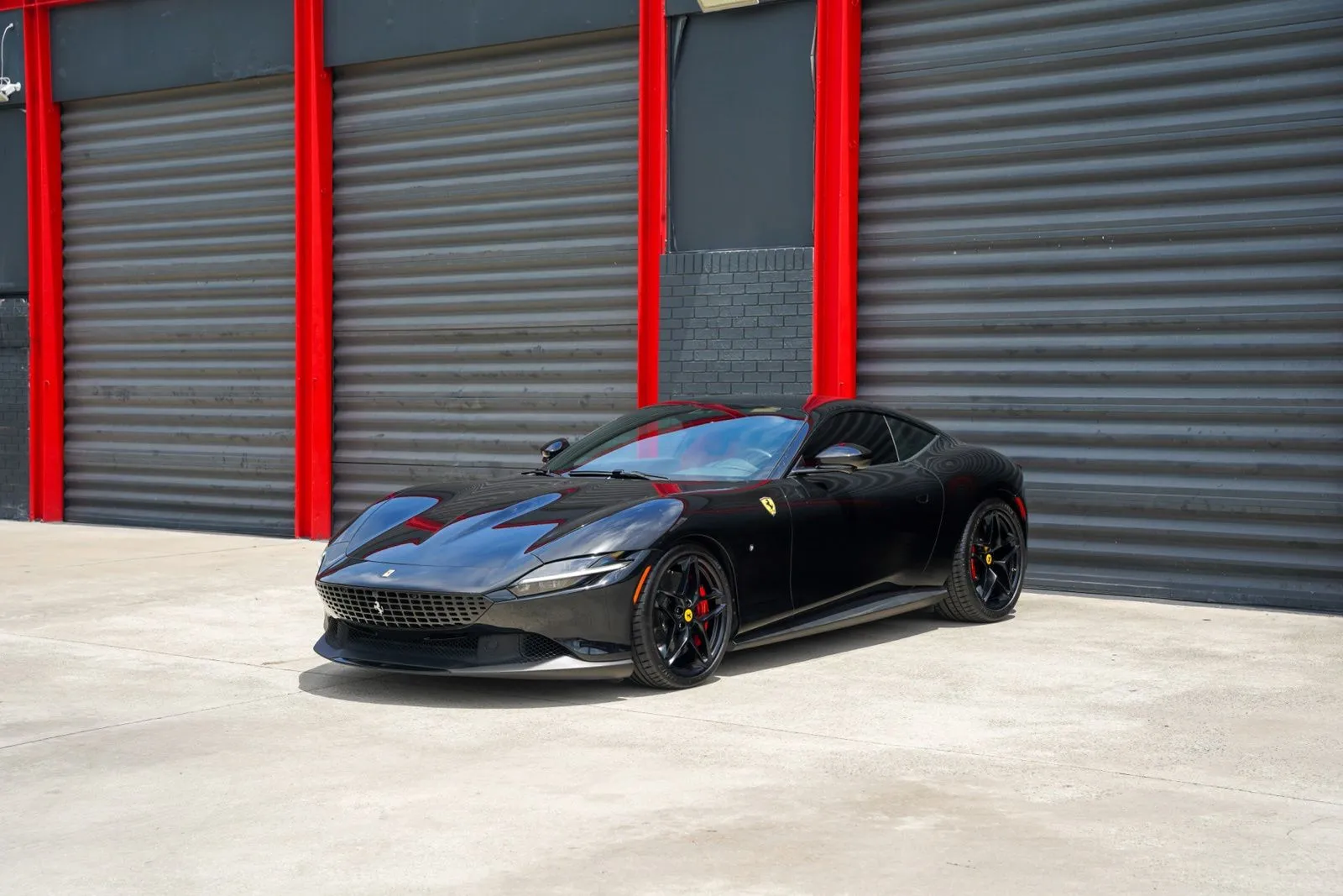 2023 Ferrari Roma Base