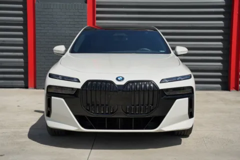 More photos of 2023 BMW i7 xDrive60 at Gravity Autos Hollywood, FL
