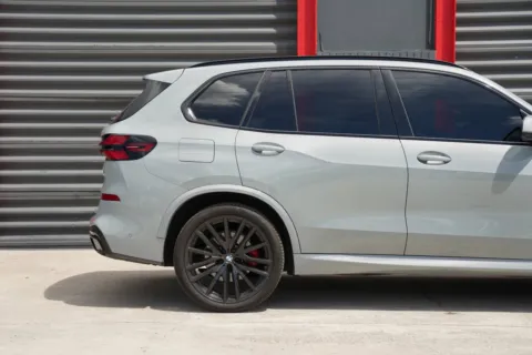 Another view of 2024 BMW X5 xDrive40i for sale in Hollywood, FL at Gravity Autos Hollywood