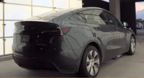 Photos of 2023 Tesla Model Y Long Range for sale in Hollywood, FL at Gravity Autos Hollywood