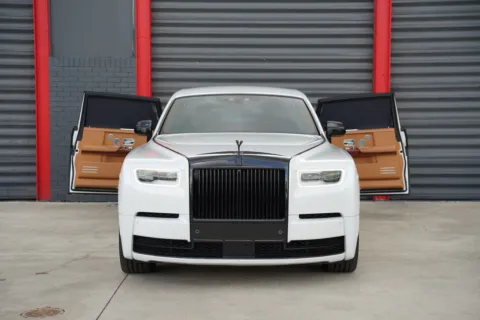 Photos of 2018 Rolls-Royce Phantom for sale in Hollywood, FL at Gravity Autos Hollywood