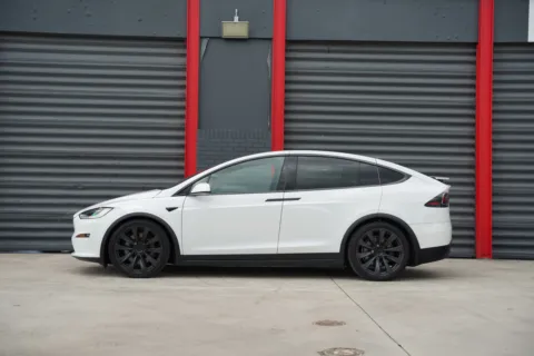 More photos of 2023 Tesla Model X Standard Range at Gravity Autos Hollywood, FL