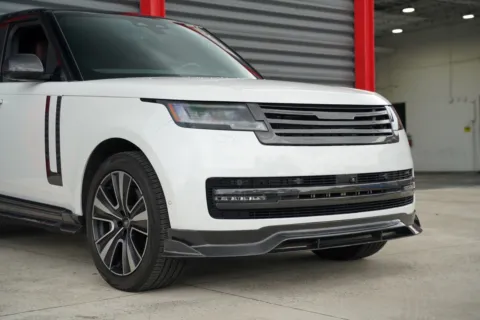 Another view of 2025 Land Rover Range Rover Plug-In Hybrid SE for sale in Hollywood, FL at Gravity Autos Hollywood