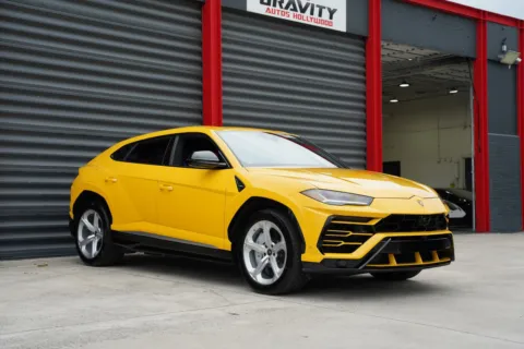More photos of 2021 Lamborghini Urus at Gravity Autos Hollywood, FL