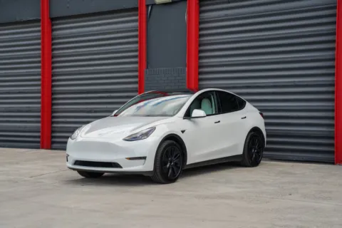 White 2024 Tesla Model Y Long Range for sale in Hollywood, FL