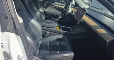More photos of 2022 Tesla Model 3 at Gravity Autos Hollywood, FL