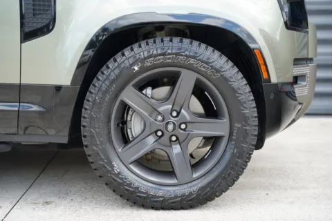 Another view of 2024 Land Rover Defender 90 X-Dynamic SE for sale in Hollywood, FL at Gravity Autos Hollywood