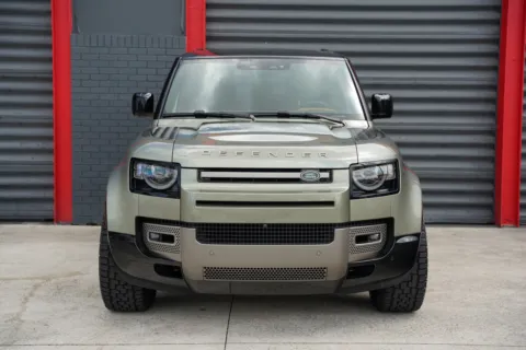 Photos of 2024 Land Rover Defender 90 X-Dynamic SE for sale in Hollywood, FL at Gravity Autos Hollywood