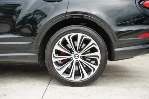 More photos of 2021 Bentley Bentayga V8 at Gravity Autos Hollywood, FL