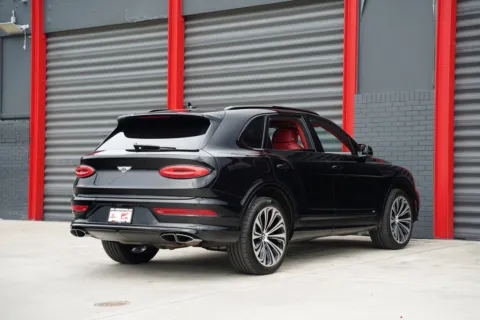 More photos of 2021 Bentley Bentayga V8 at Gravity Autos Hollywood, FL