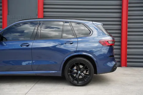 Another view of 2022 BMW X5 sDrive40i for sale in Hollywood, FL at Gravity Autos Hollywood