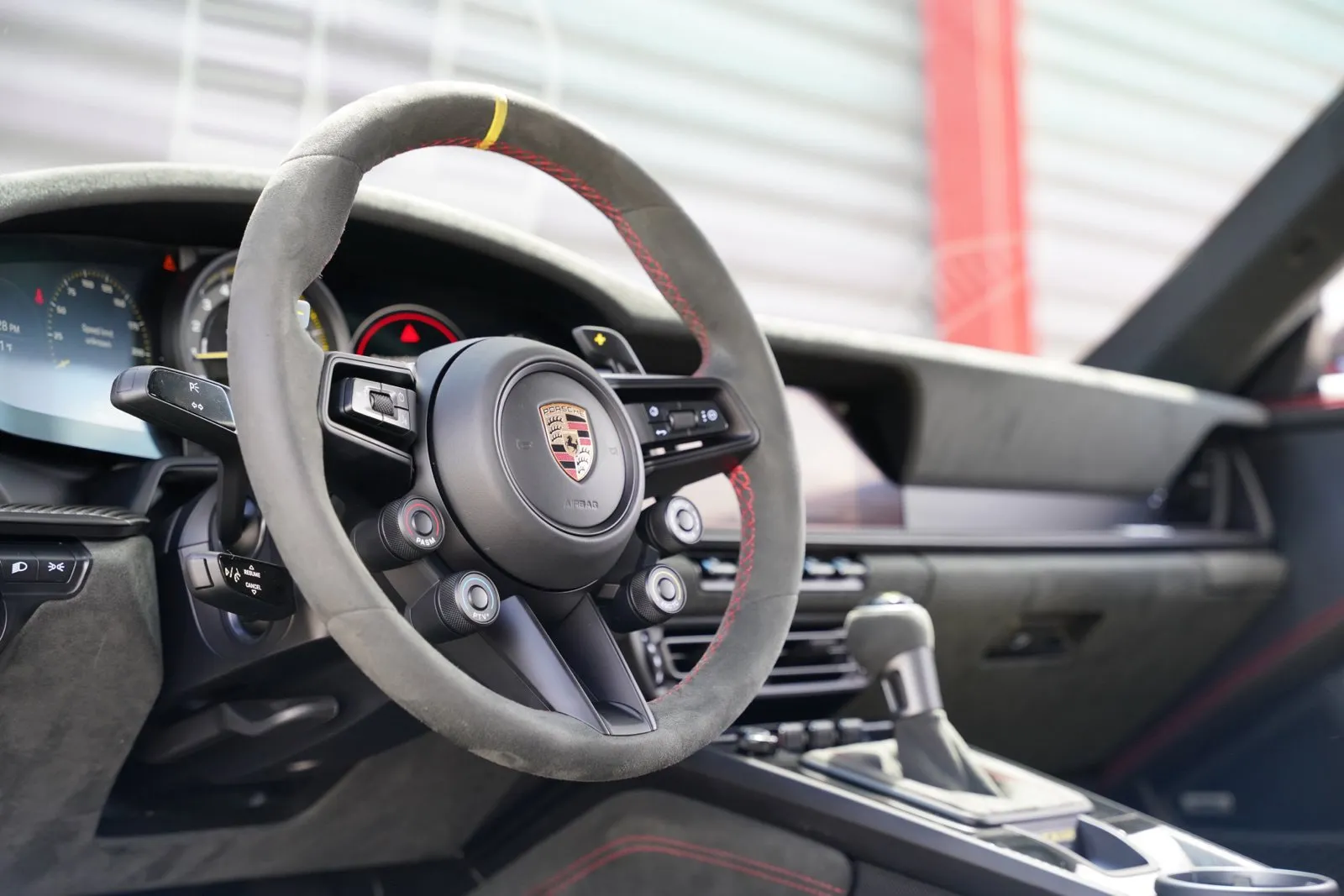 2025 Porsche 911 GT3 RS - Photo 30