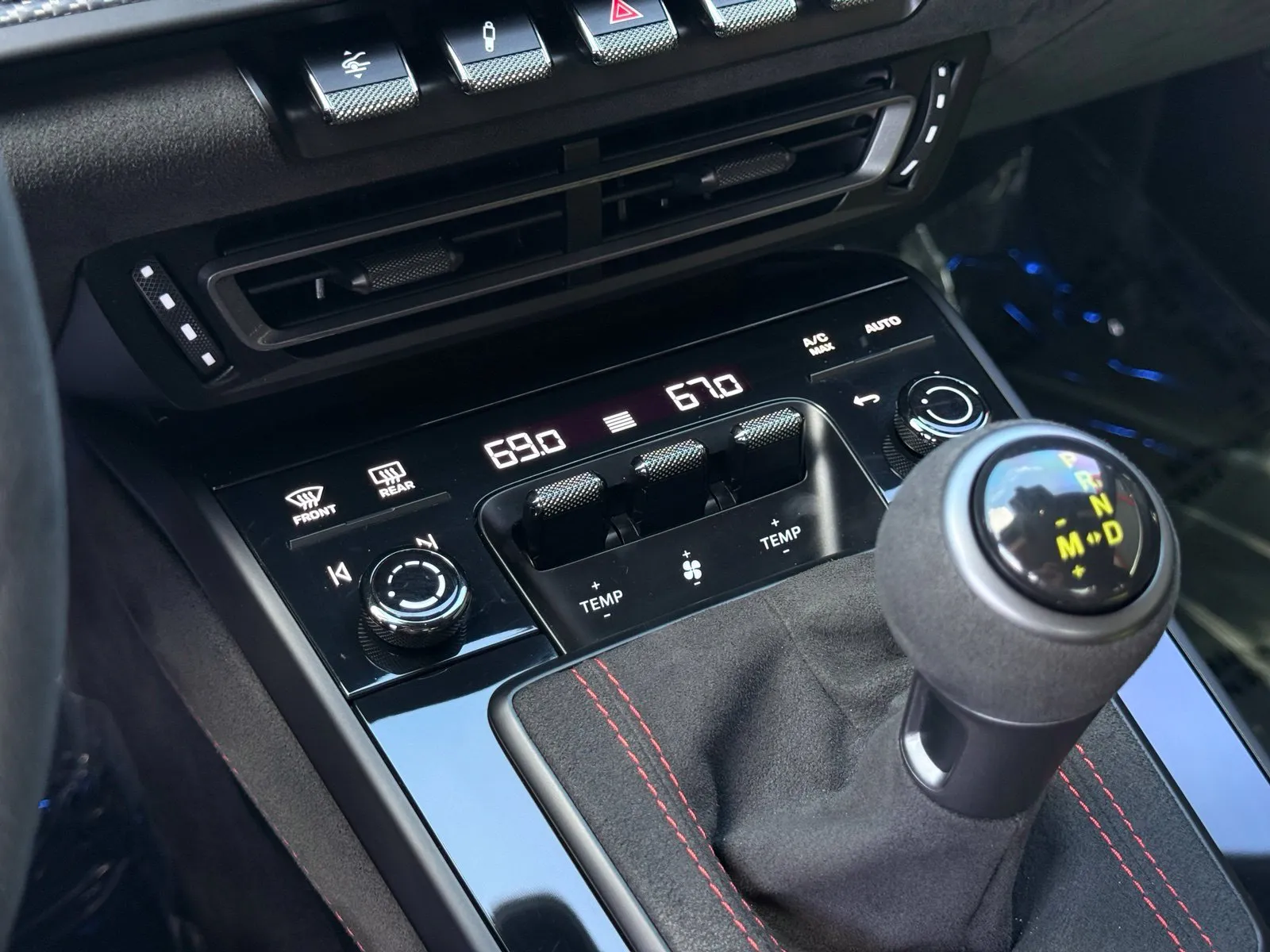 2025 Porsche 911 GT3 RS - Photo 64
