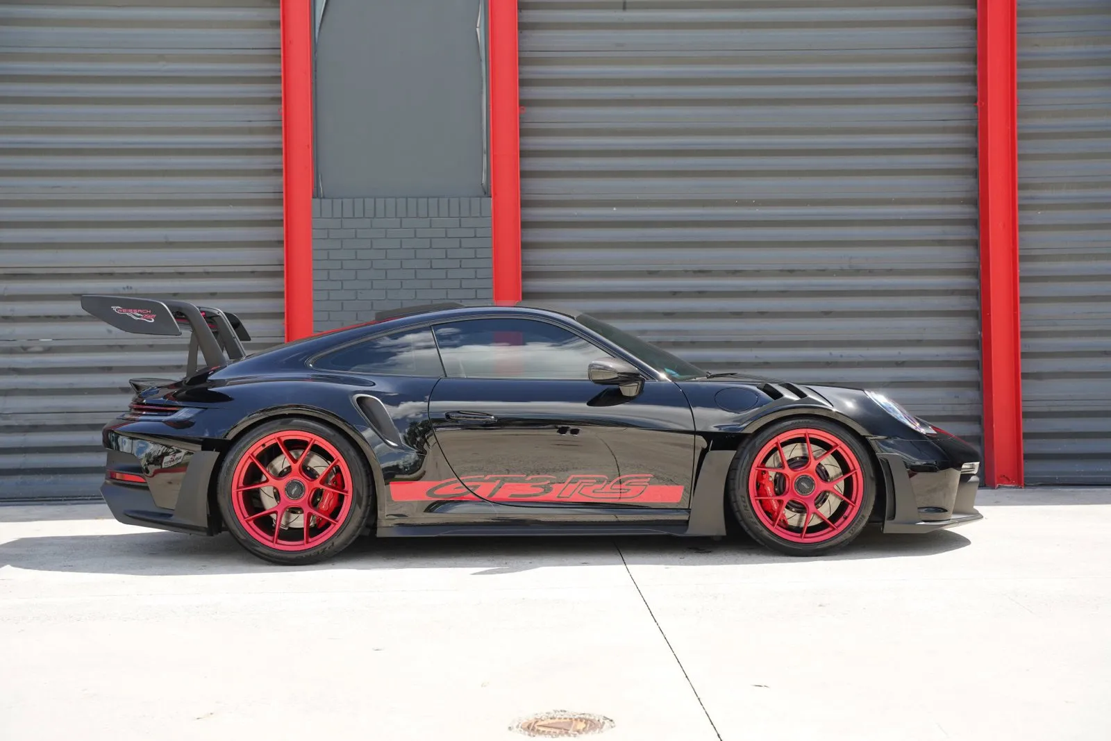 2025 Porsche 911 GT3 RS - Photo 9