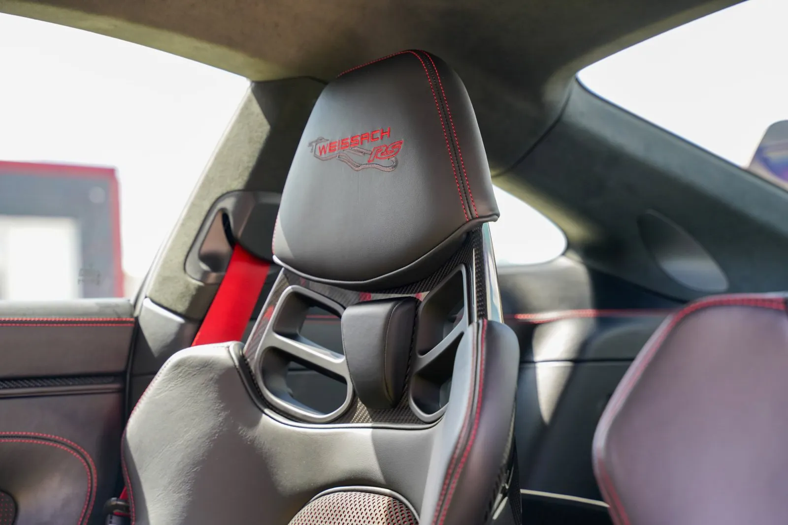 2025 Porsche 911 GT3 RS - Photo 33