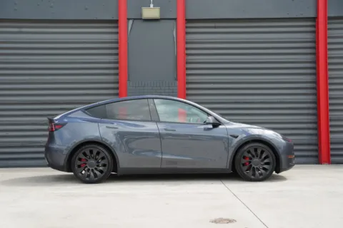 Photos of 2023 Tesla Model Y Performance for sale in Hollywood, FL at Gravity Autos Hollywood