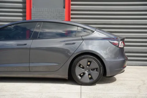 More photos of 2021 Tesla Model 3 Standard Range Plus at Gravity Autos Hollywood, FL