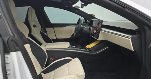 More photos of 2025 Tesla Model S Plaid at Gravity Autos Hollywood, FL