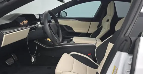 More photos of 2025 Tesla Model S Plaid at Gravity Autos Hollywood, FL