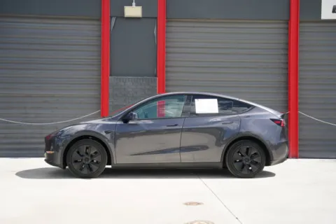 Photos of 2024 Tesla Model Y Long Range for sale in Hollywood, FL at Gravity Autos Hollywood