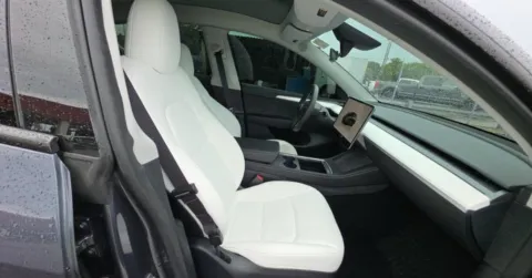 More photos of 2023 Tesla Model Y Performance at Gravity Autos Hollywood, FL