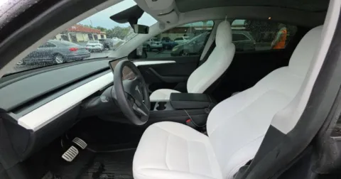 More photos of 2023 Tesla Model Y Performance at Gravity Autos Hollywood, FL