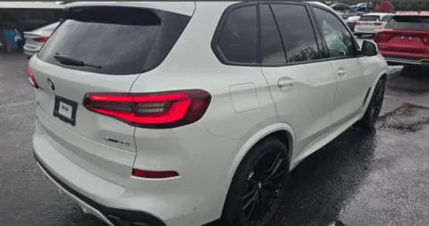 Photos of 2022 BMW X5 sDrive40i for sale in Hollywood, FL at Gravity Autos Hollywood