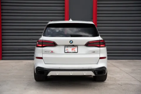 Another view of 2022 BMW X5 sDrive40i for sale in Hollywood, FL at Gravity Autos Hollywood