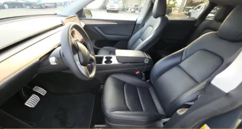 More photos of 2023 Tesla Model Y Performance at Gravity Autos Hollywood, FL