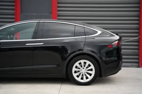 More photos of 2018 Tesla Model X at Gravity Autos Hollywood, FL