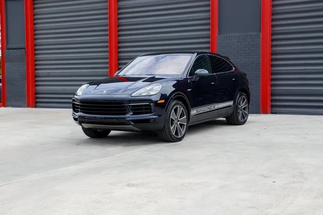 Black 2022 Porsche Cayenne E-Hybrid Coupe Platinum Edition for sale in Hollywood, FL
