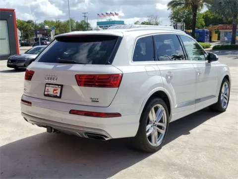 Another view of 2018 Audi Q7 3.0T Prestige for sale in Hollywood, FL at Gravity Autos Hollywood