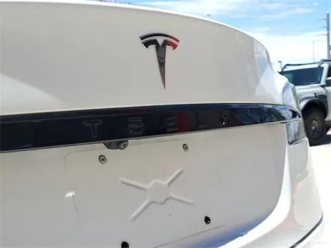More photos of 2021 Tesla Model S Long Range at Gravity Autos Hollywood, FL