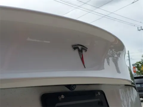 More photos of 2023 Tesla Model 3 at Gravity Autos Hollywood, FL