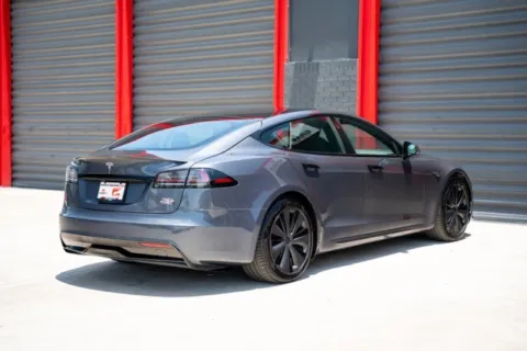 More photos of 2022 Tesla Model S Plaid at Gravity Autos Hollywood, FL