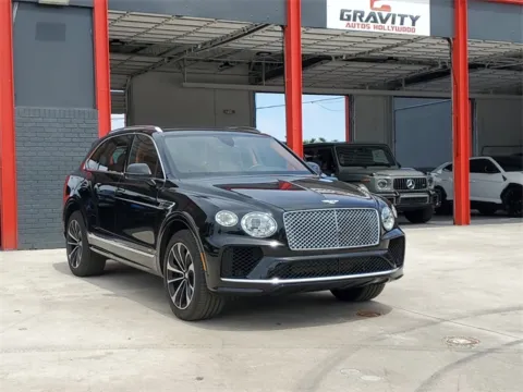 Photos of 2022 Bentley Bentayga S for sale in Hollywood, FL at Gravity Autos Hollywood