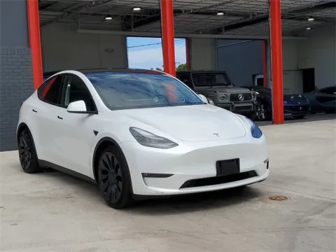 Photos of 2022 Tesla Model Y Performance for sale in Hollywood, FL at Gravity Autos Hollywood