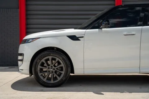 More photos of 2023 Land Rover Range Rover Sport SE Dynamic at Gravity Autos Hollywood, FL