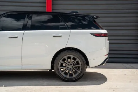 More photos of 2023 Land Rover Range Rover Sport SE Dynamic at Gravity Autos Hollywood, FL