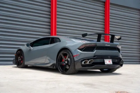 Photos of 2018 Lamborghini Huracan LP580-2 for sale in Hollywood, FL at Gravity Autos Hollywood
