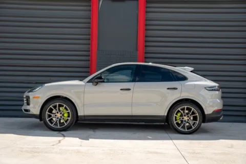 More photos of 2022 Porsche Cayenne E-Hybrid Coupe at Gravity Autos Hollywood, FL