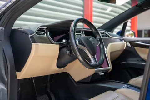 Another view of 2016 Tesla Model X 75D for sale in Hollywood, FL at Gravity Autos Hollywood
