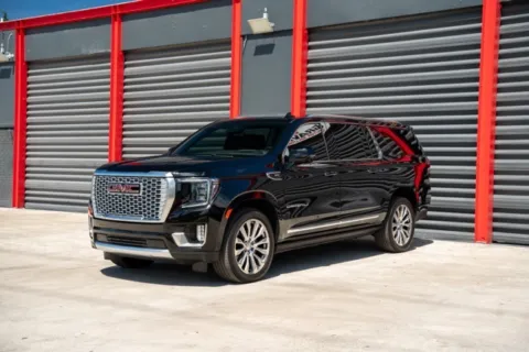 Black 2023 GMC Yukon XL Denali for sale in Hollywood, FL