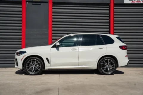 Photos of 2022 BMW X5 xDrive40i for sale in Hollywood, FL at Gravity Autos Hollywood