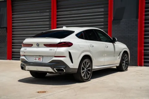 Photos of 2022 BMW X6 xDrive40i for sale in Hollywood, FL at Gravity Autos Hollywood