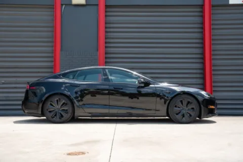 More photos of 2022 Tesla Model S at Gravity Autos Hollywood, FL