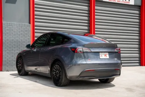 More photos of 2023 Tesla Model Y Long Range at Gravity Autos Hollywood, FL