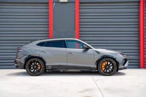 More photos of 2023 Lamborghini Urus S at Gravity Autos Hollywood, FL