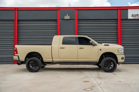 More photos of 2021 Ram 2500 Big Horn at Gravity Autos Hollywood, FL