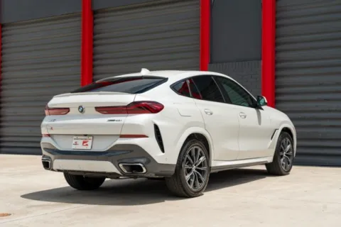 Photos of 2022 BMW X6 xDrive40i for sale in Hollywood, FL at Gravity Autos Hollywood